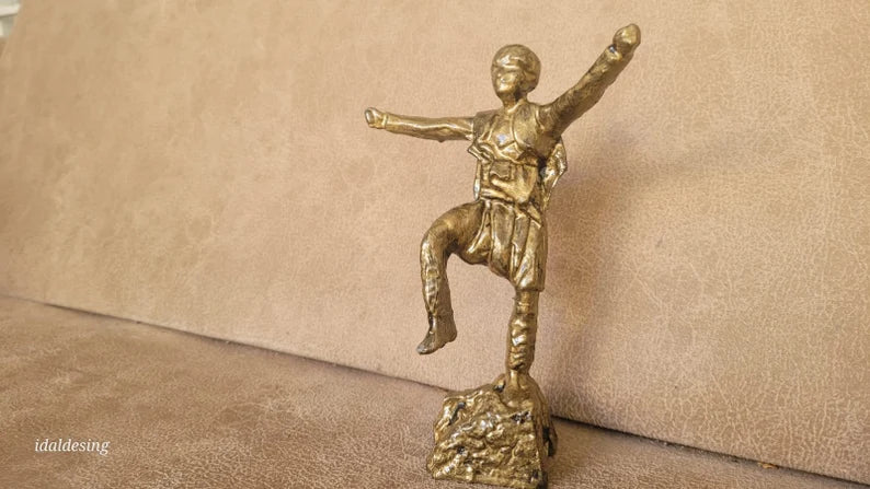 Homeartparis production Anatolian Warrior Statue efe , Handmade Turkish History Decor, Antique Gold Marble Dust Figurine, Office Accessory, Collectible Gift