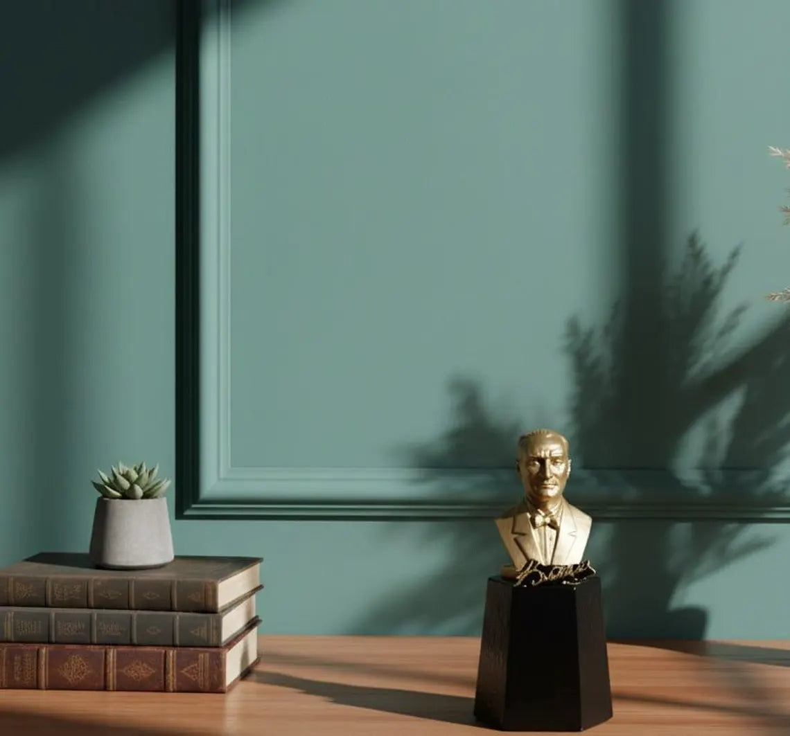 Mustafa Kemal Atatürk Bust Sculpture, 15cm Desk Decor, Founder of the Republic of Turkey, Signed Figurine Statue