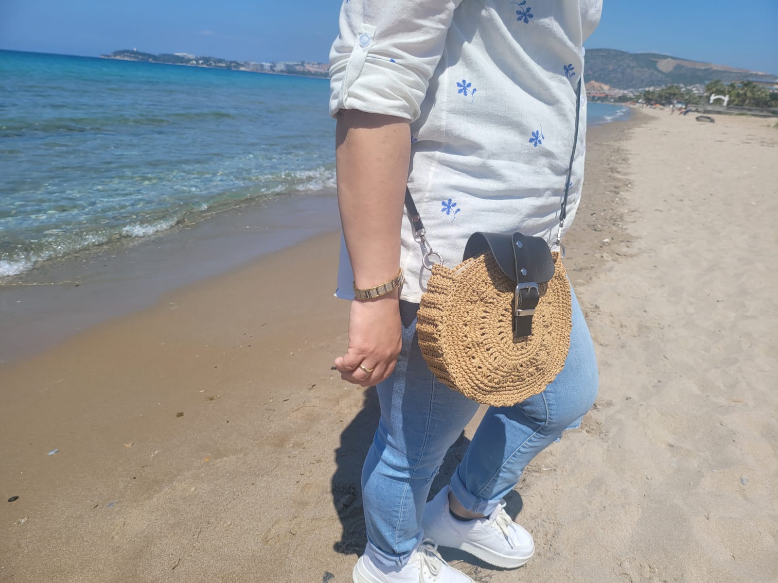 Round Straw Crossbody Bag, Chic City Style Purse, Handmade Woven Circle Bag, Travel Gift by SevalDesing