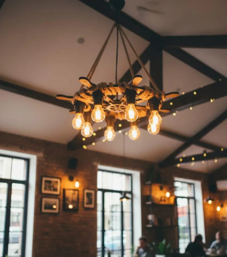 8-Light Ship Wheel Chandelier | Rustic Rope & Wood Ceiling Lamp | Nautical E27 Pendant Light for Cafe Bar Decor