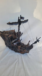 The Antique Style Driftwood Model Ship Christopher Columbus Boho Art Homeartparis production