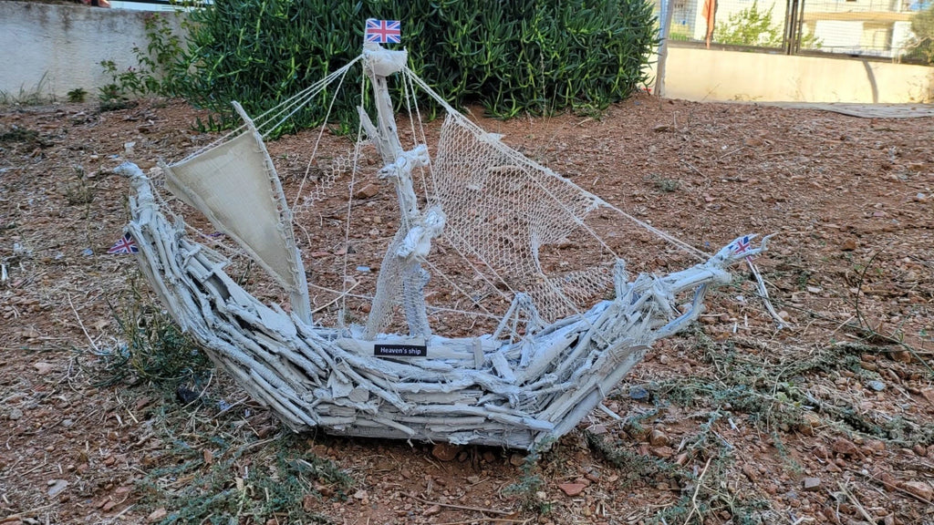 The Vintage Large Wood Pirate Ship Heaven's Ship Driftwood Collection White Model Boat Homeartparis production