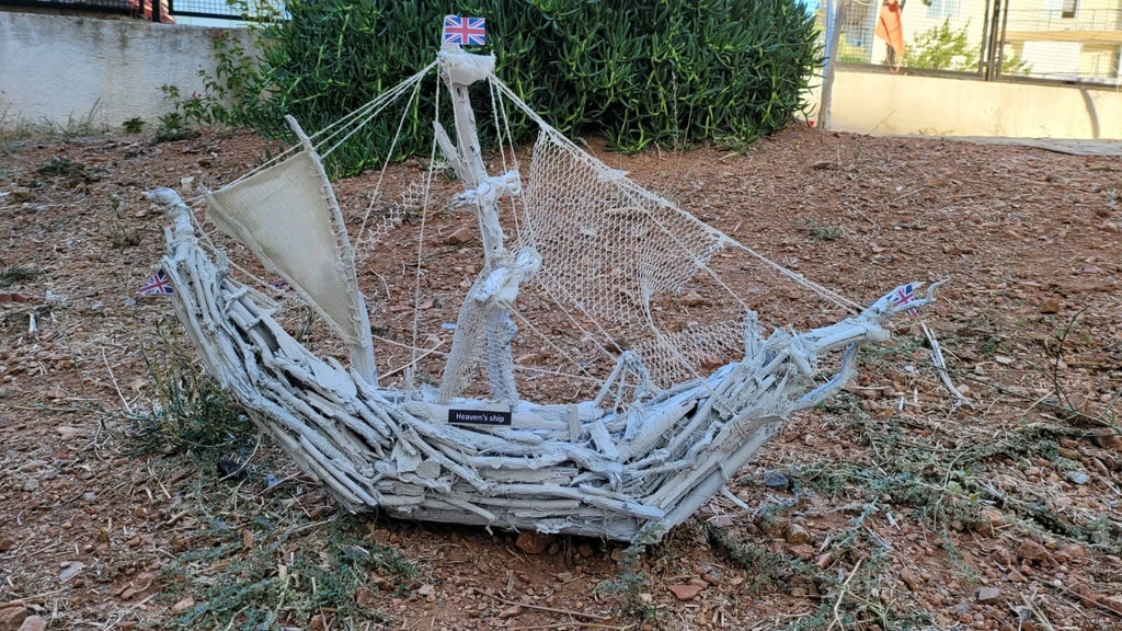 The Vintage Large Wood Pirate Ship Heaven's Ship Driftwood Collection White Model Boat Homeartparis production