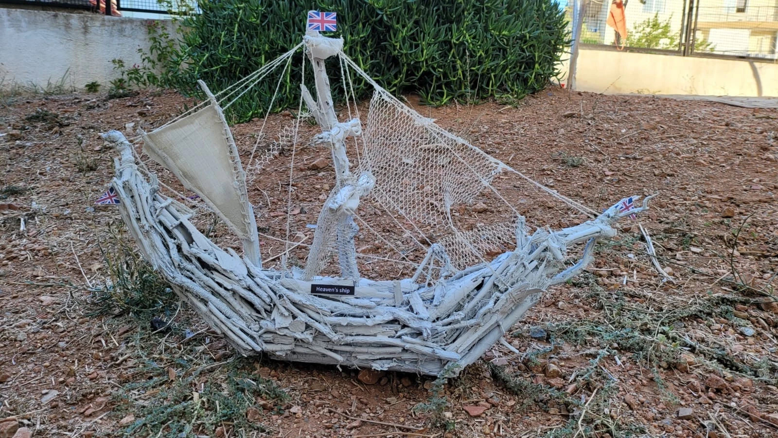 The Vintage Large Wood Pirate Ship Heaven's Ship Driftwood Collection White Model Boat Homeartparis production