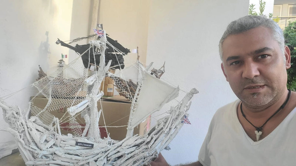 The Vintage Large Wood Pirate Ship Heaven's Ship Driftwood Collection White Model Boat Homeartparis production