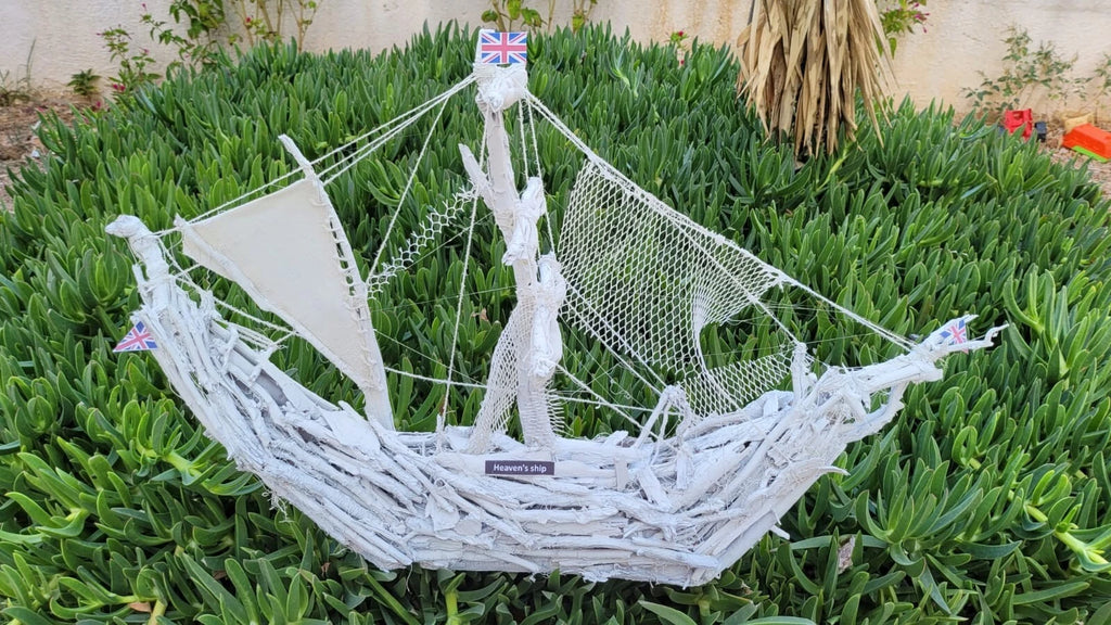 The Vintage Large Wood Pirate Ship Heaven's Ship Driftwood Collection White Model Boat Homeartparis production