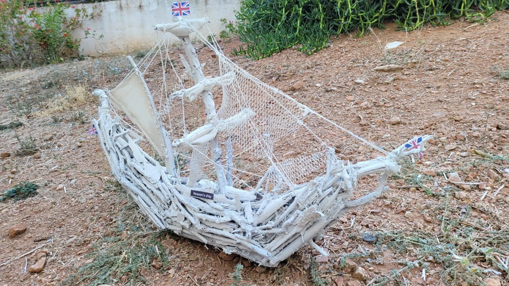 The Vintage Large Wood Pirate Ship Heaven's Ship Driftwood Collection White Model Boat Homeartparis production