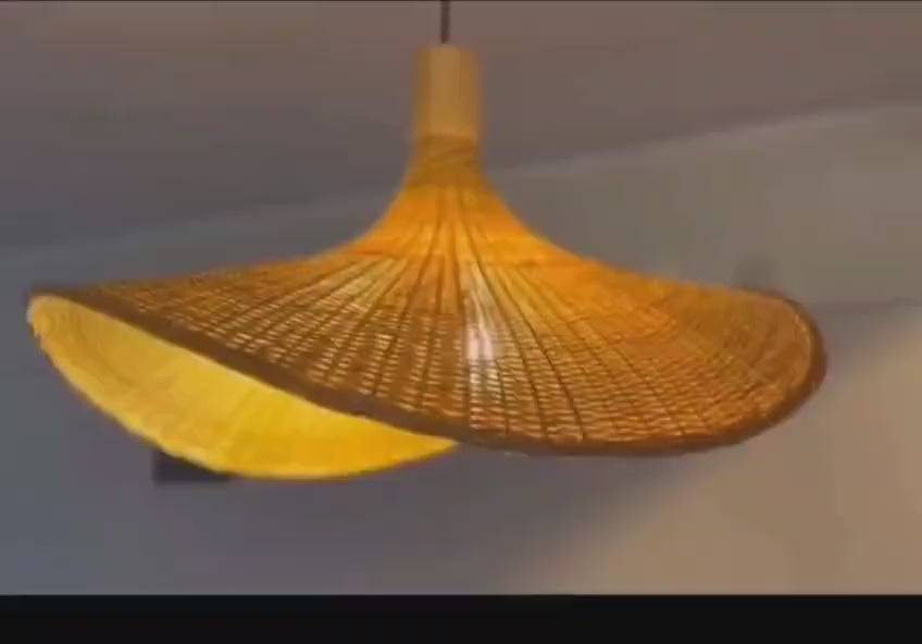 Rattan Bamboo Lamp: A Handcrafted Pendant Reflecting the Sun's Warmth