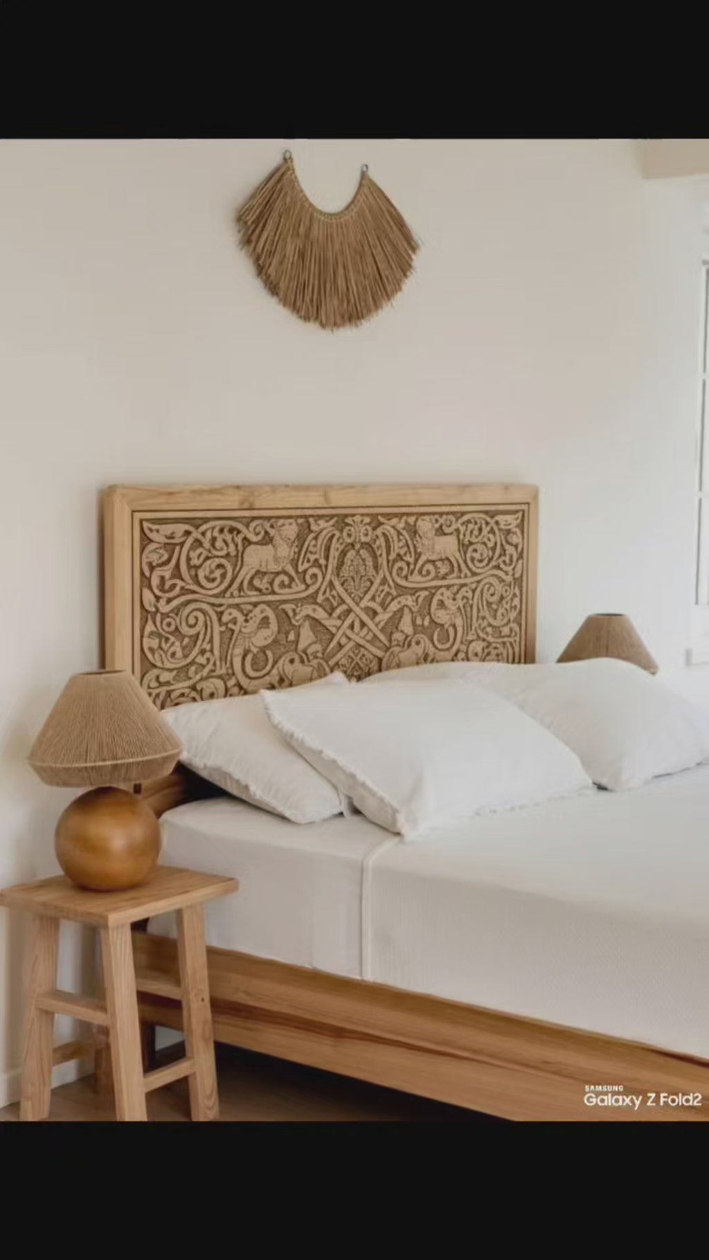 Handmade Hand-Carved Solid Spruce Bed Frame & Headboard - Homeartparis production
First-Class Craftsmanship & Premium Solid Wood