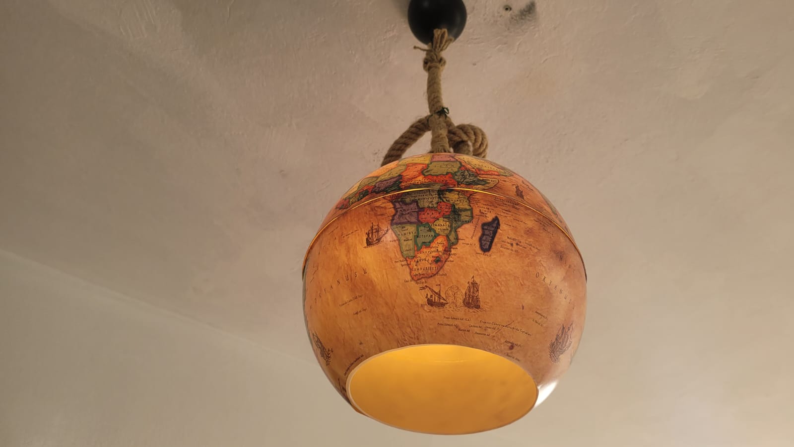 Vintage World Map Pendant Light - Handcrafted Nautical Hanging Globe Lamp with Adjustable Rope