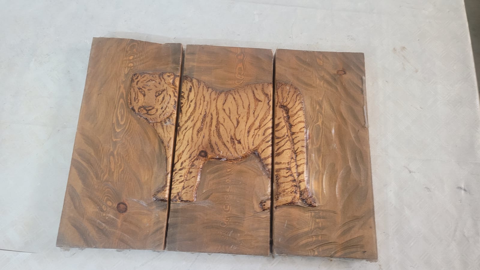 Spirit of Shadow and Fire: 3-Piece Hand-Carved & Pyrography Wood Art Tiger - Homeartparis production