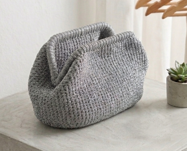 The Homeartparis Sparkly Grey Crochet Clutch - Handmade Silver Glitter Evening Bag by Seval Özsoy - Luxury Party Purse with Metal Frame - Elegant Occasion Gift