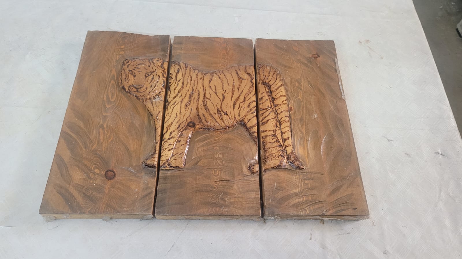 Spirit of Shadow and Fire: 3-Piece Hand-Carved & Pyrography Wood Art Tiger - Homeartparis production