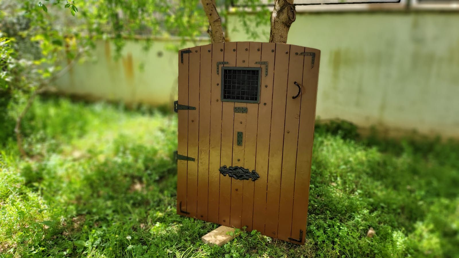 Rustic Wooden Garden Gate, Handmade Vintage Decorative Fence Door with Mesh Window Homeartparis production