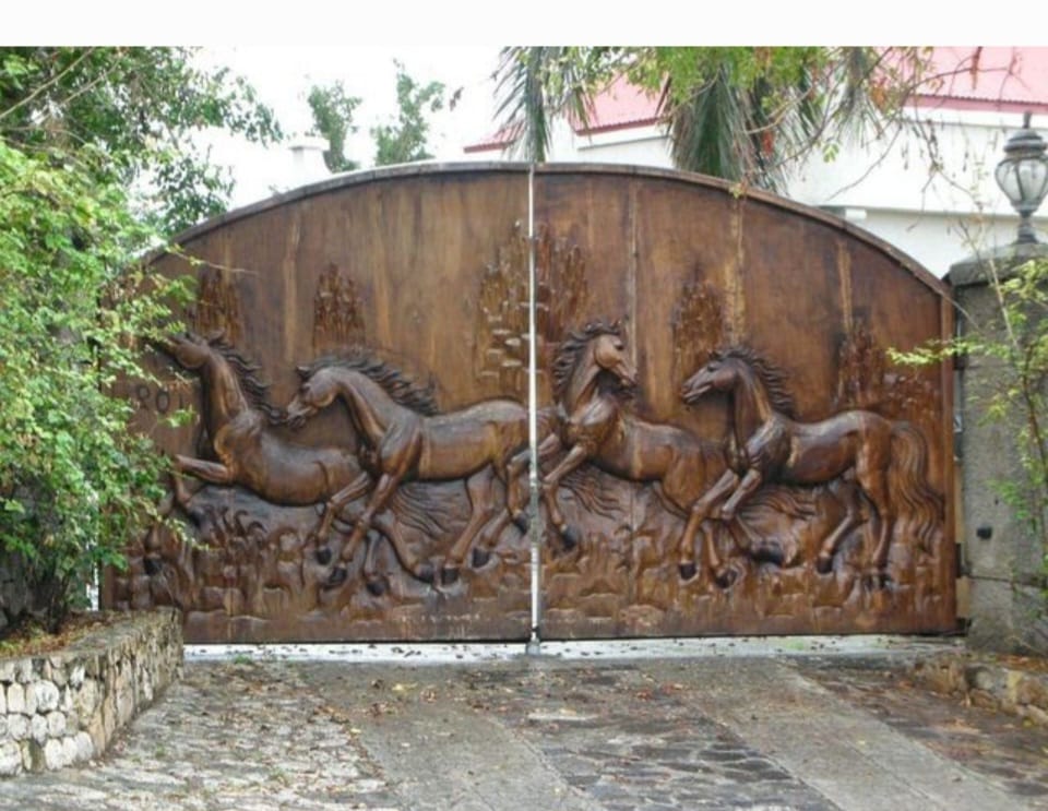 Masterpiece Hand-Carved Solid Chestnut Grand Entrance Gate - 4.5 Meters Wide Luxury Exterior Door - Homeartparis production