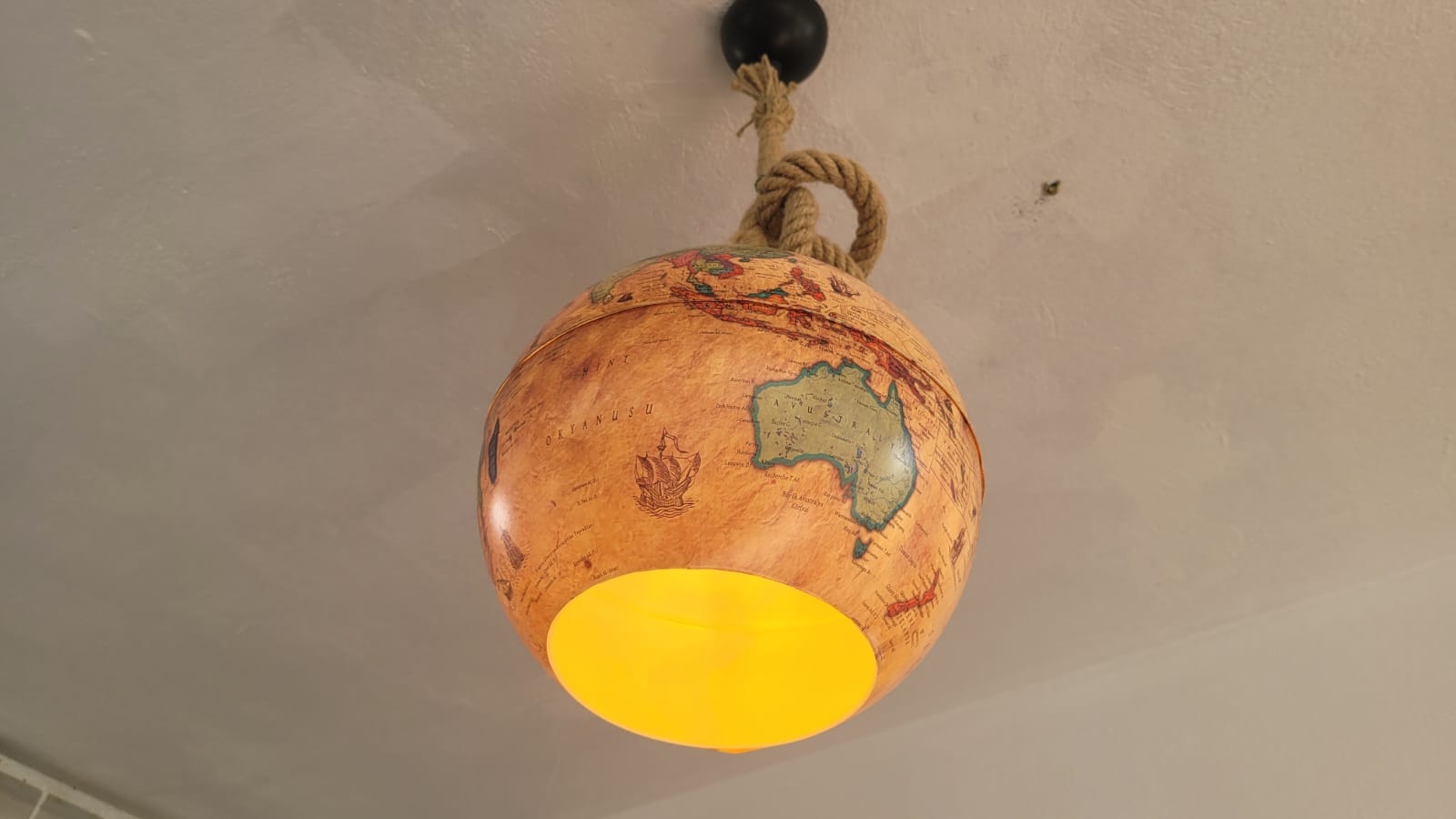 Vintage World Map Pendant Light - Handcrafted Nautical Hanging Globe Lamp with Adjustable Rope
