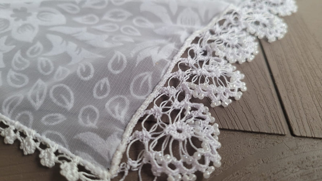 Traditional Handmade Lace Headscarf / Vintage Root Dyed Kerchief - Homeartparis production
