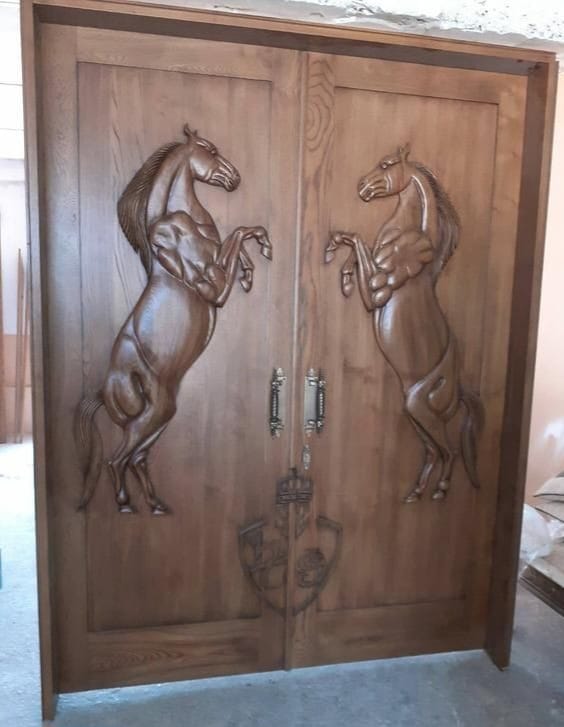 Vitage Wooden Garden Gate, Medieval Hand-Carved Chestnut Wood Double Doors with Rearing Horse Reliefs - Custom Size and Logo Options Homeartparis production