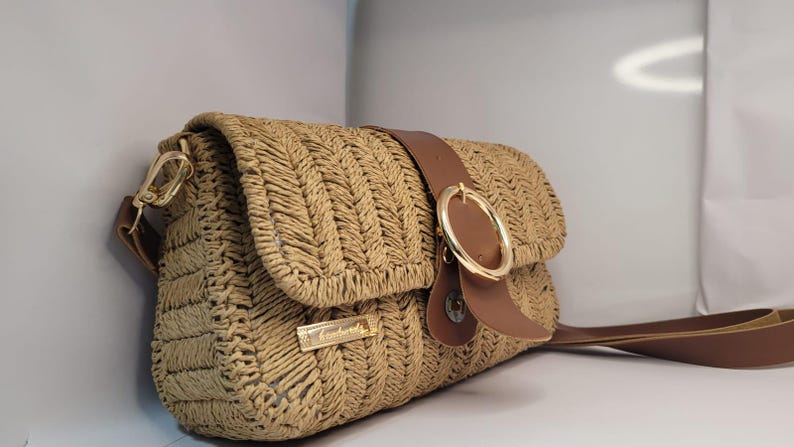 The Chic Straw Shoulder Bag - Handmade Raffia Crossbody by Seval Özsoy - Summer Fashion Purse with Gold Ring Buckle - Unique Artisan Gift