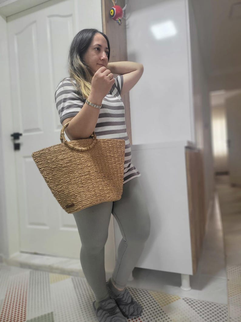 The Homeartparis Oversized Straw Tote Bag - Handmade Raffia Beach Bag by Seval Özsoy - Large Summer Vacation Bag with Bamboo-Look Handles - Chic Bohemian Gifts