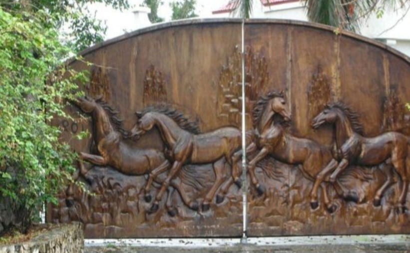 Masterpiece Hand-Carved Solid Chestnut Grand Entrance Gate - 4.5 Meters Wide Luxury Exterior Door - Homeartparis production