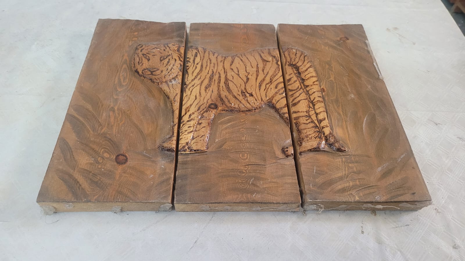 Spirit of Shadow and Fire: 3-Piece Hand-Carved & Pyrography Wood Art Tiger - Homeartparis production