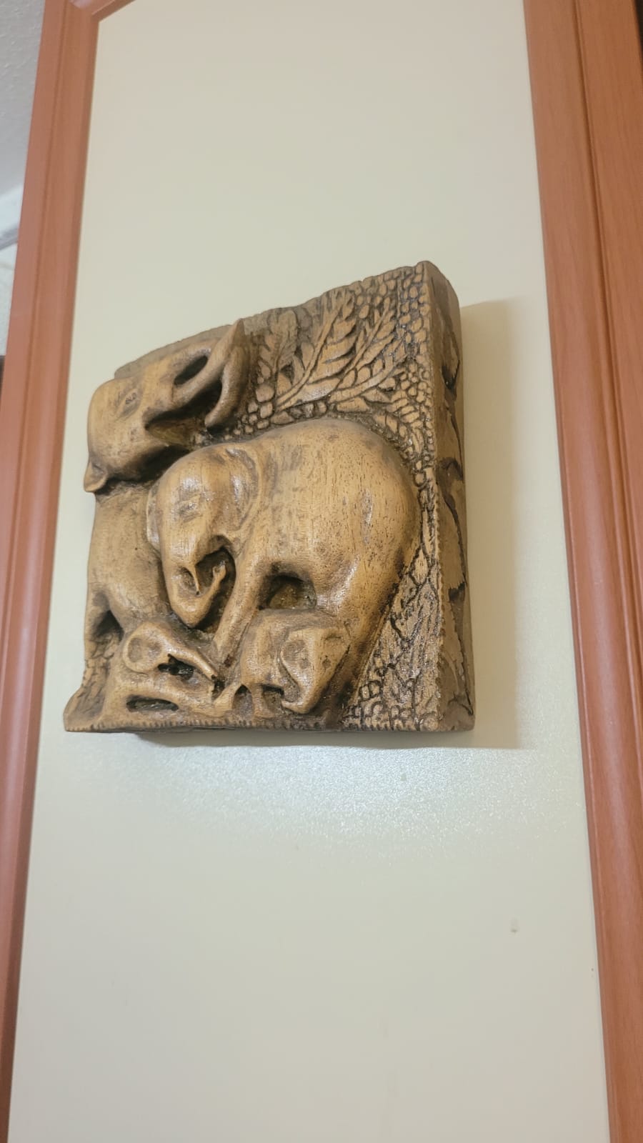 Serengeti Wind: Hand-Carved Wooden Elephant Family - Homeartparis production