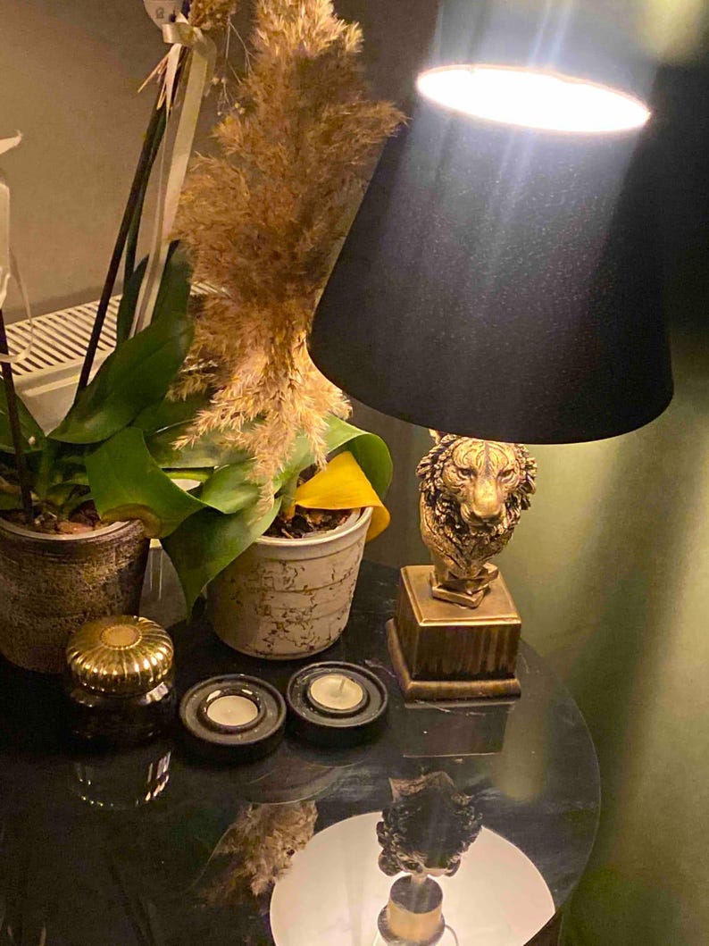 Luxury Lion Sculpture Lamp: Artistic & Modern Table Lamp - Homeartparis production
Important Note: Free Worldwide Shipping & Universal Electrical Compatibility!