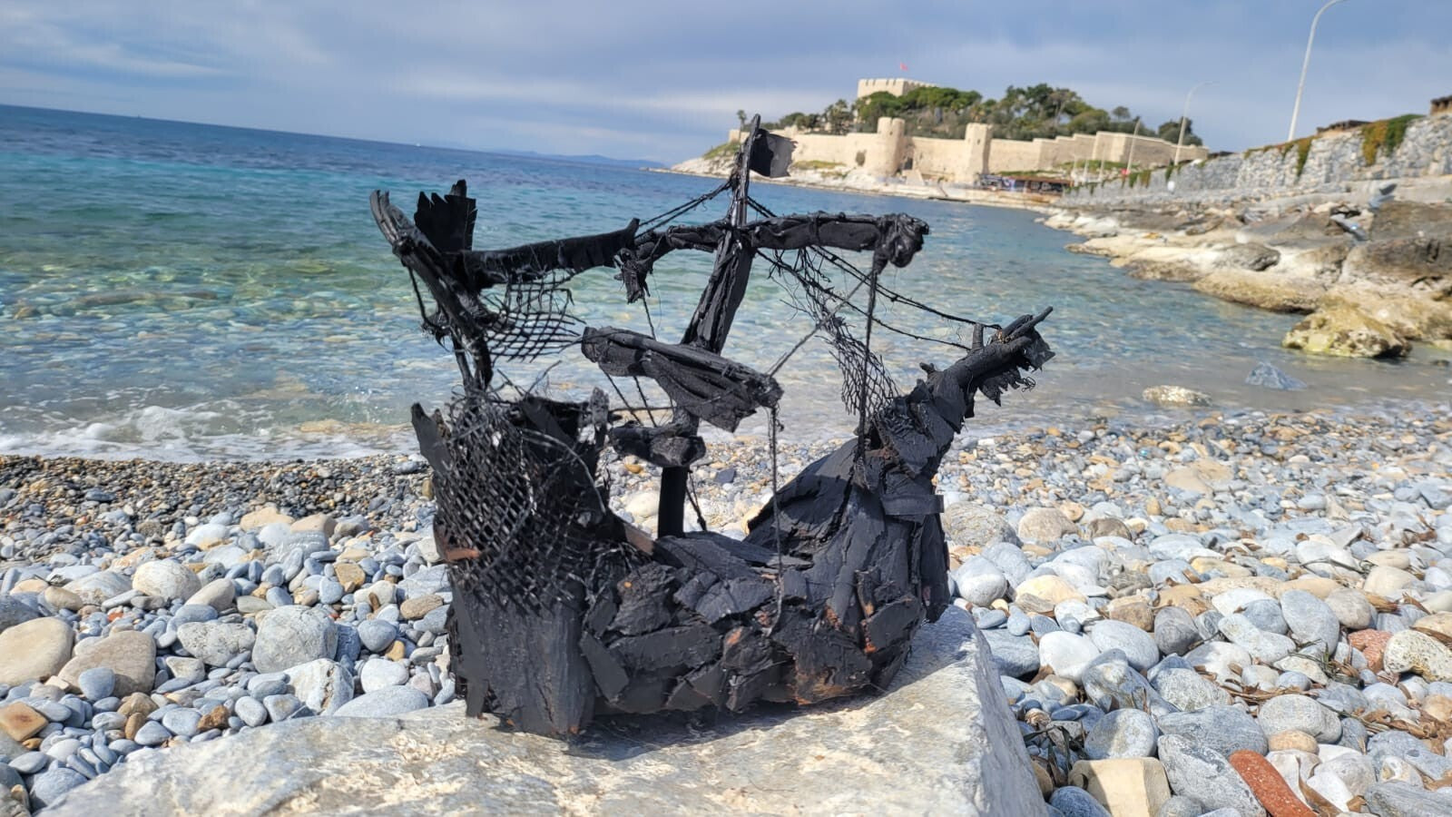 The Vintage Pirate Ship The Black Corsair Driftwood Ship with Sails Homeartparis production