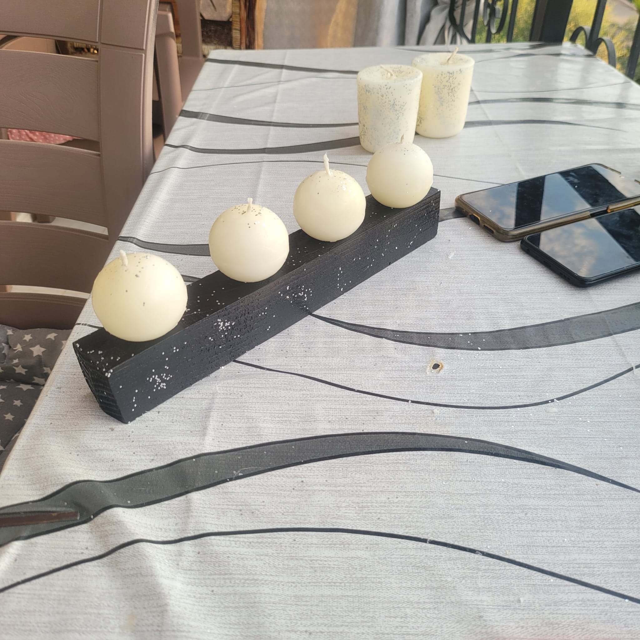 Decorative 4 Ball Candle Set with Black Wooden Base - Homeartparis production