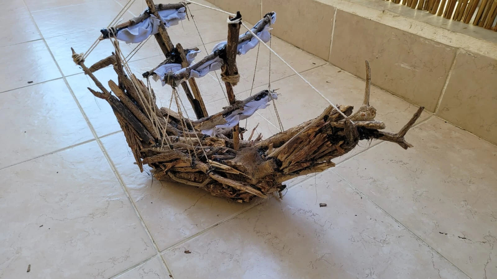 The USS George Washington Vintage Driftwood Ship Decorative Wooden Model Homeartparis production