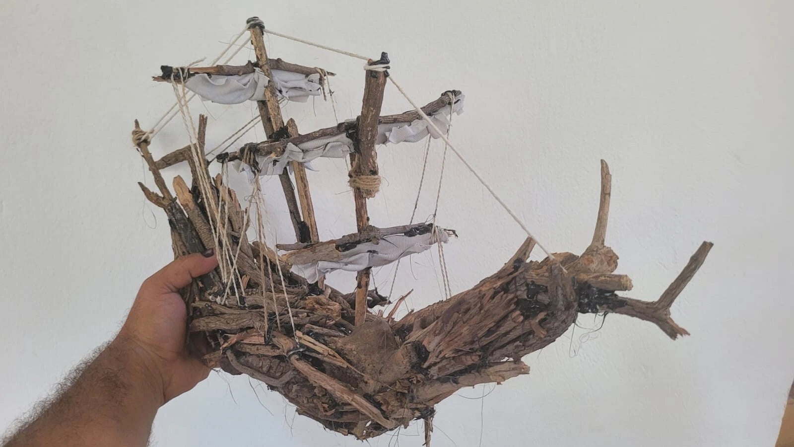 The USS George Washington Vintage Driftwood Ship Decorative Wooden Model Homeartparis production